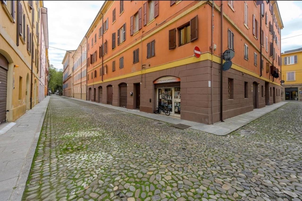 La Sosta 2-Casa Accanto Alla Stazione Dei Treni Modena Kültér fotó